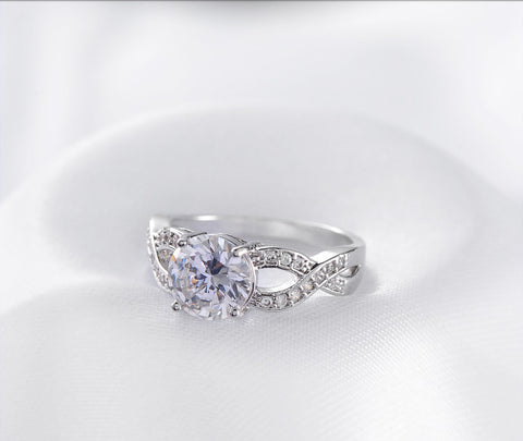 Luxurious Hollow Gold/Silver Plated Crystal Ring